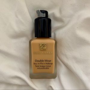 Estée Lauder double wear foundation